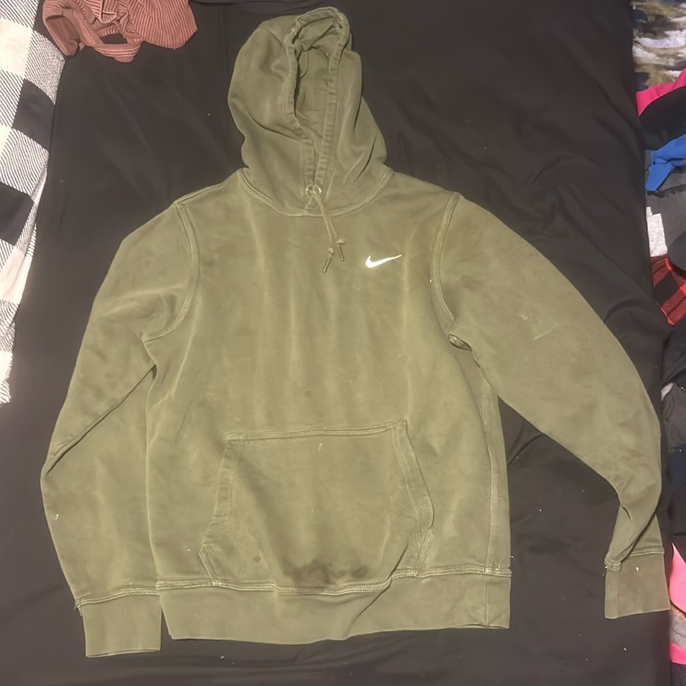 Nike olive green hoodie worn a couple times kinda stretchy
